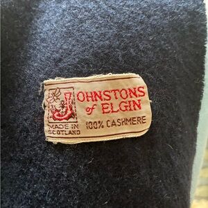 Johnstons of Elgin Dark Blue Cashmere Fringe Scarf